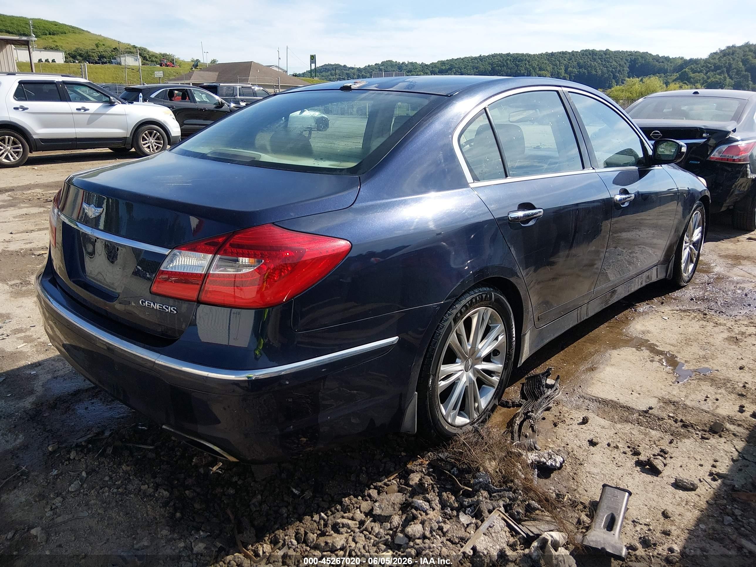 2012 Hyundai Genesis 3.8 Blue vin: KMHGC4DD6CU206782