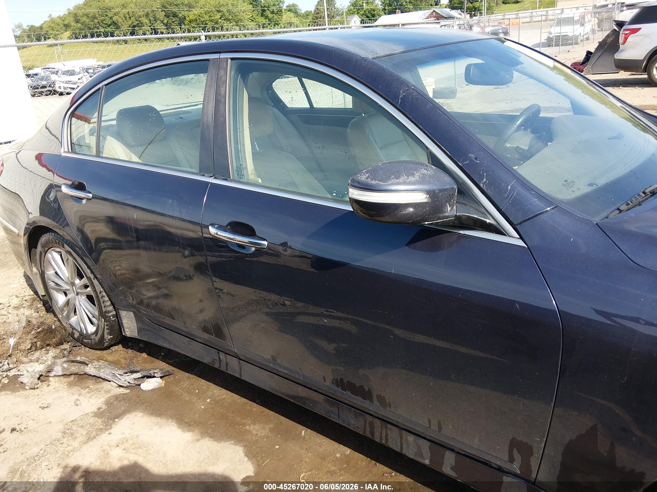 2012 Hyundai Genesis 3.8 Blue vin: KMHGC4DD6CU206782