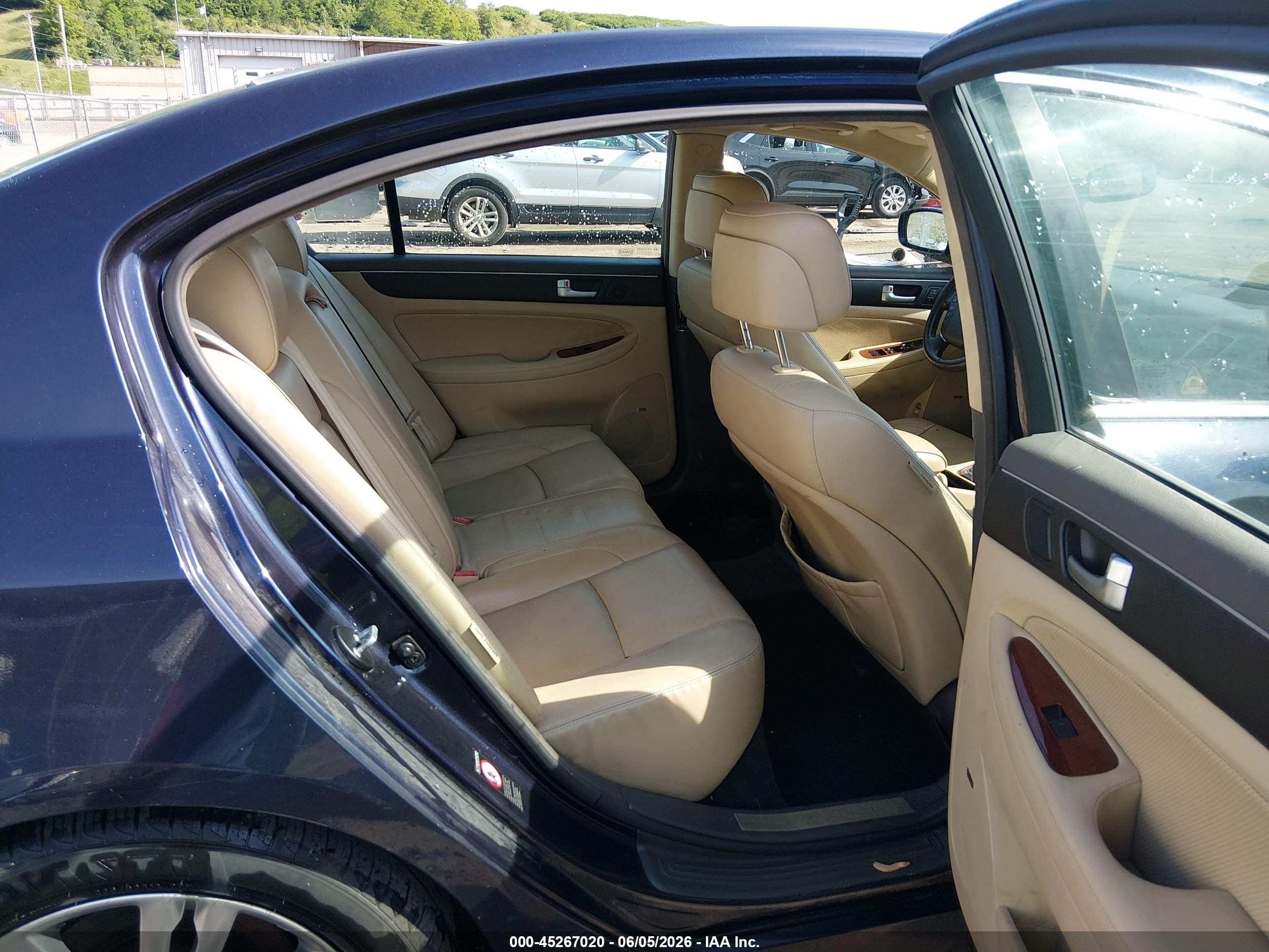 2012 Hyundai Genesis 3.8 Blue vin: KMHGC4DD6CU206782