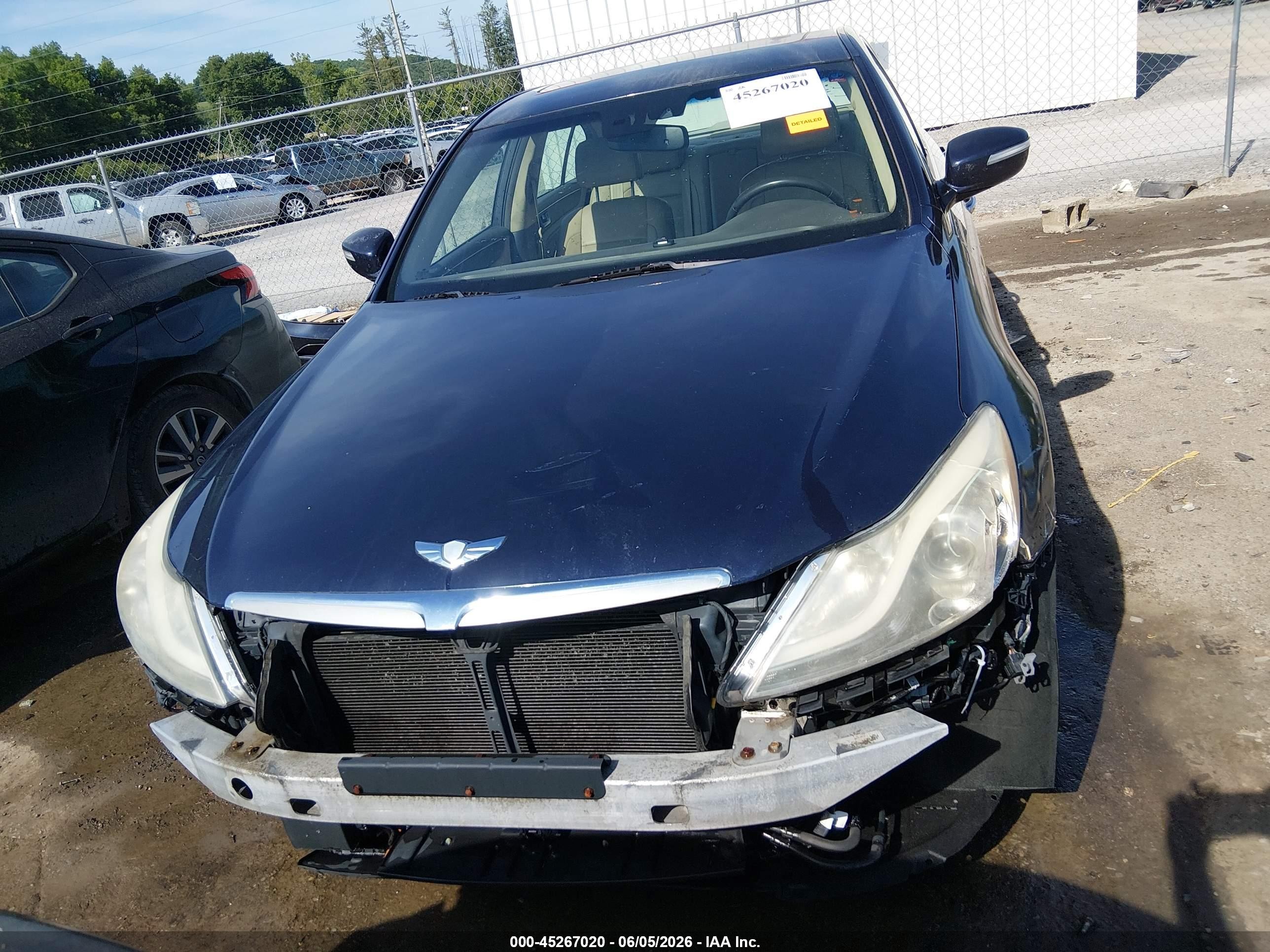 2012 Hyundai Genesis 3.8 Blue vin: KMHGC4DD6CU206782