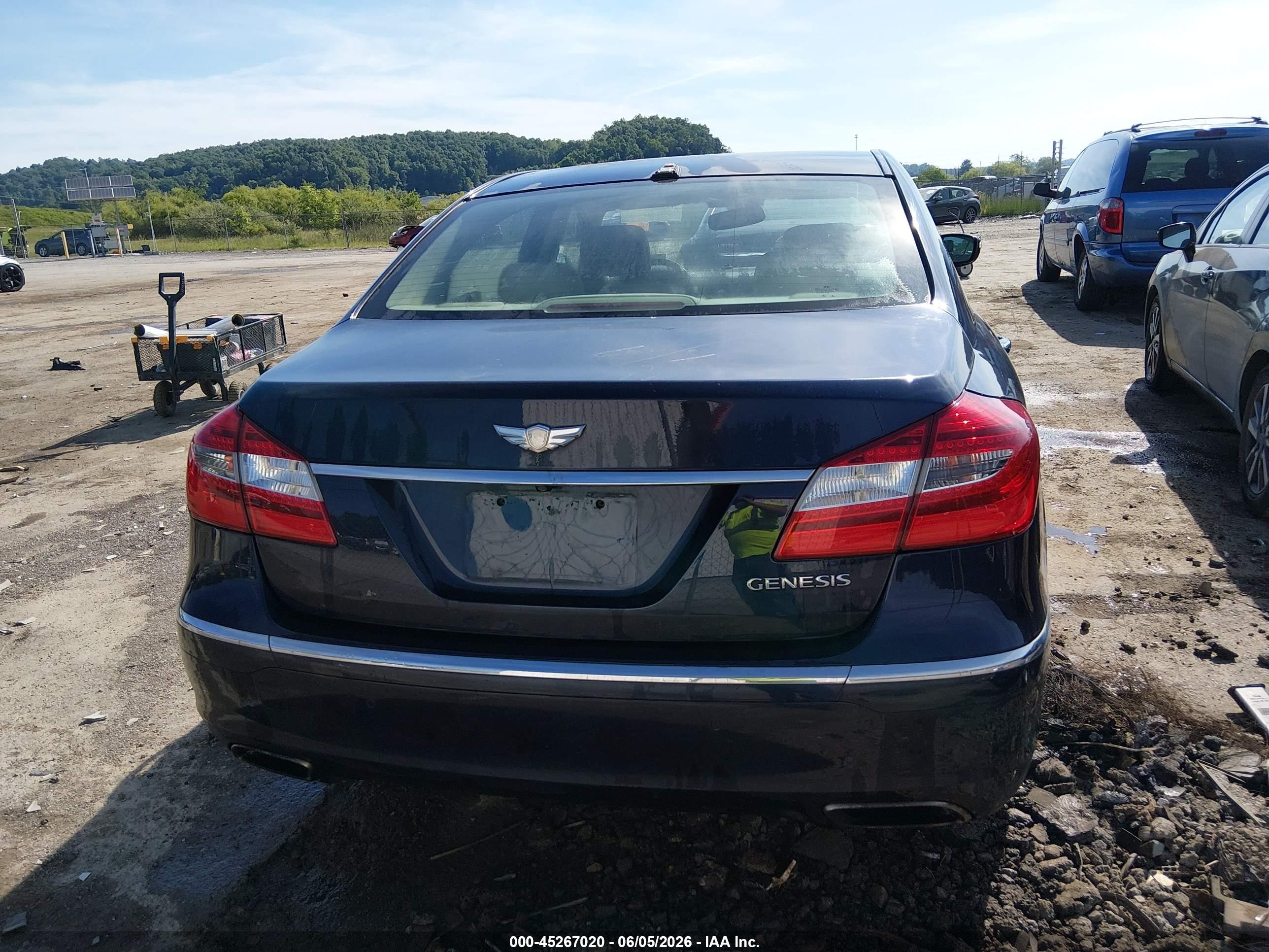 2012 Hyundai Genesis 3.8 Blue vin: KMHGC4DD6CU206782