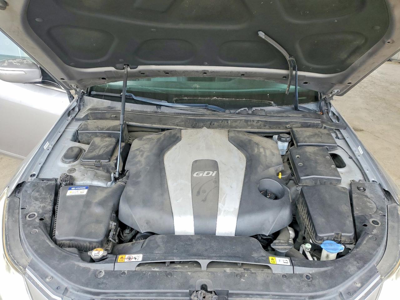 2012 Hyundai Genesis 3.8l Silver vin: KMHGC4DD6CU207561