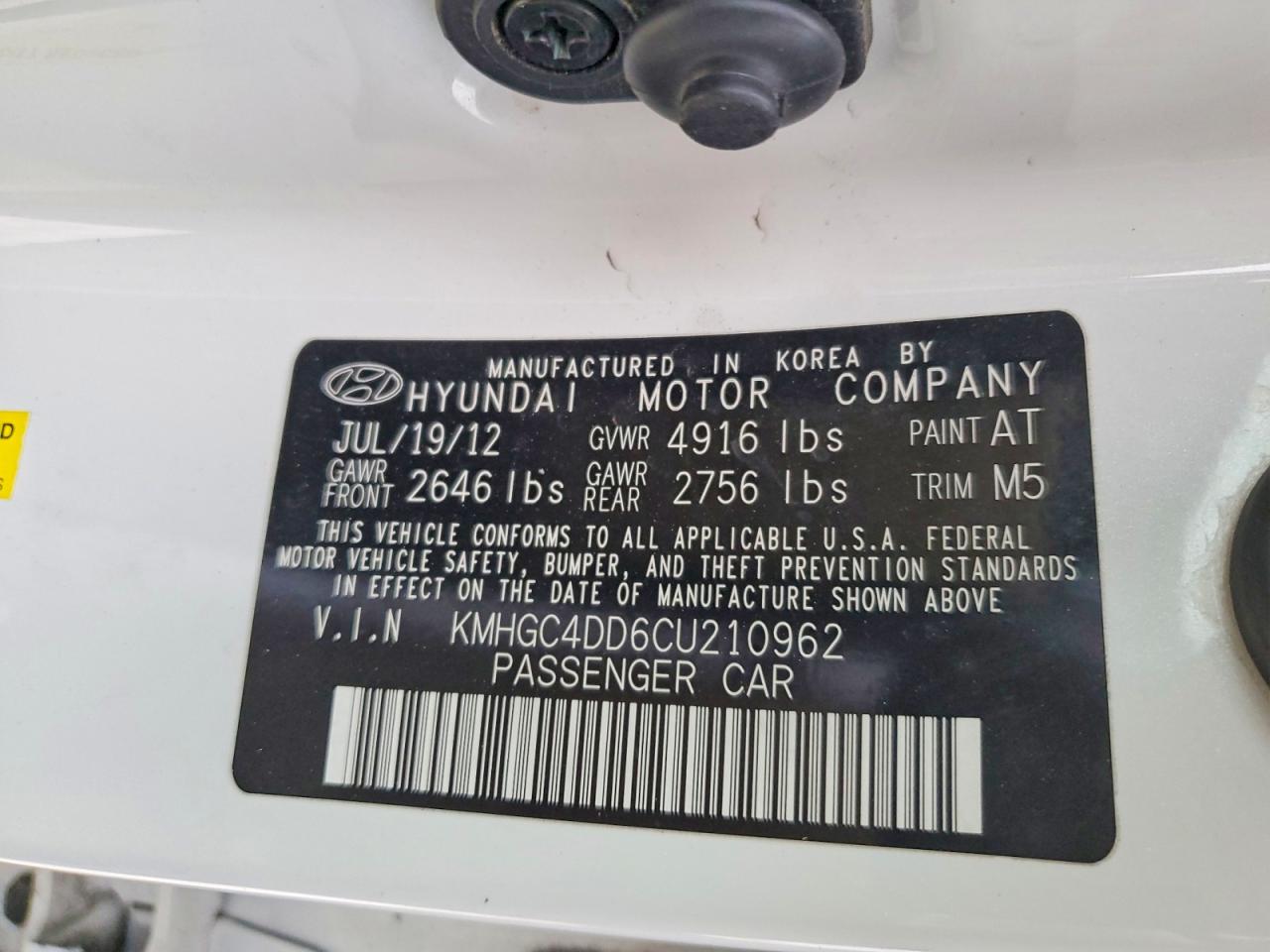 2012 Hyundai Genesis 3.8l Белый vin: KMHGC4DD6CU210962