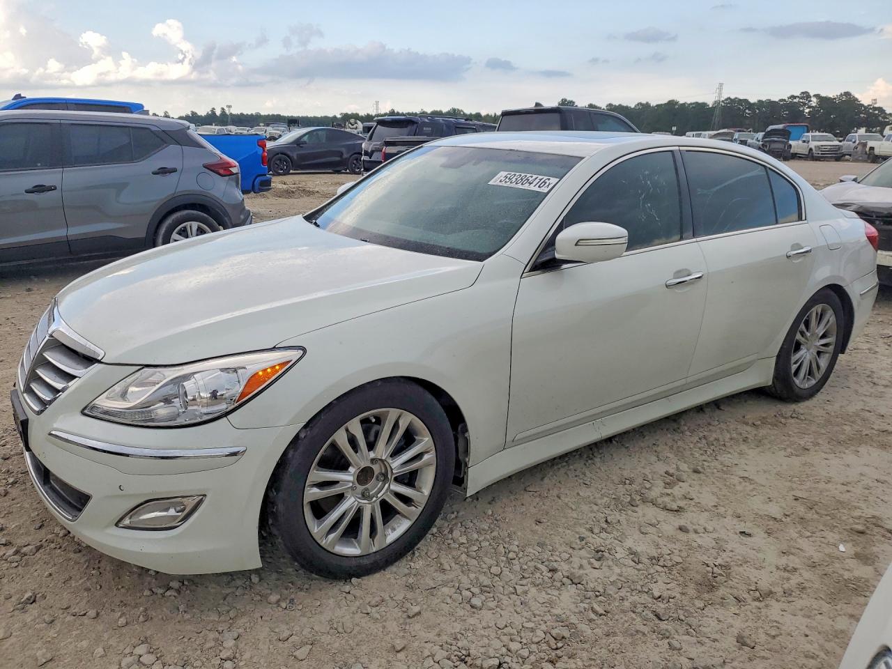 2012 Hyundai Genesis 3.8l Белый vin: KMHGC4DD6CU210962