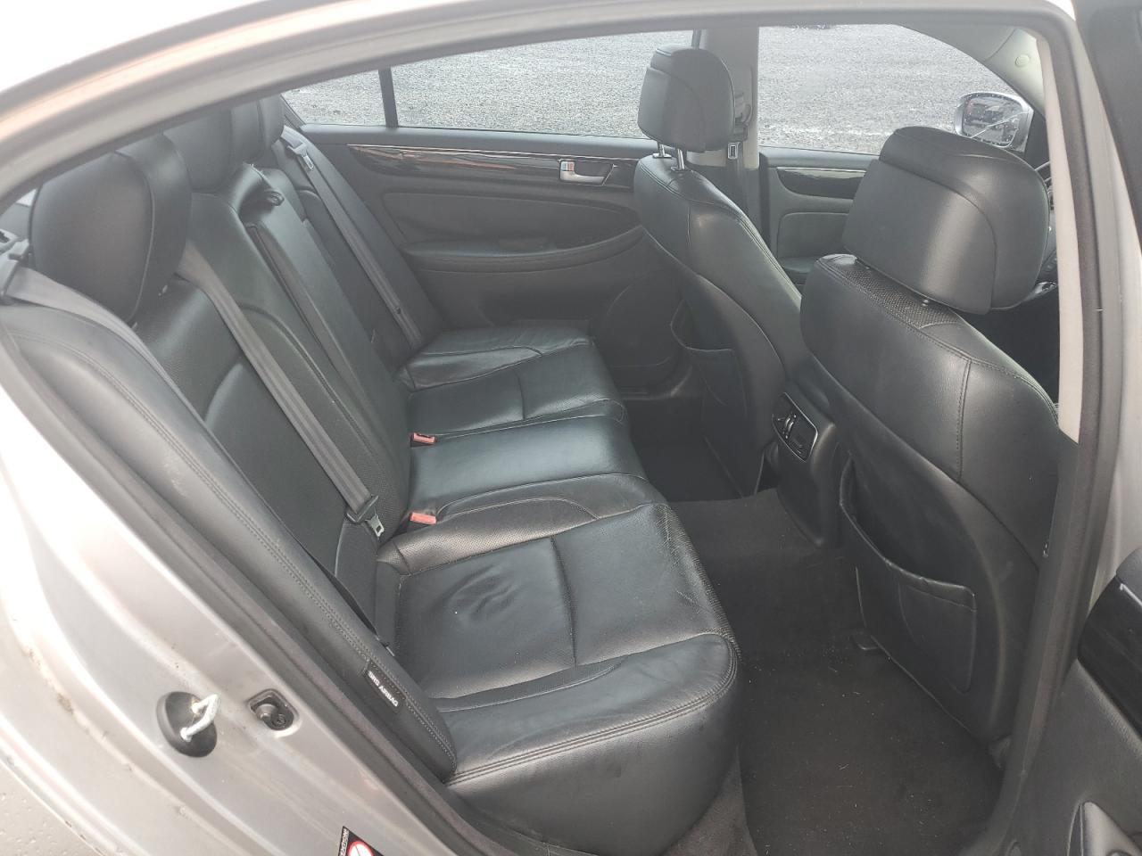 2013 Hyundai Genesis 3.8l Silver vin: KMHGC4DD6DU220957