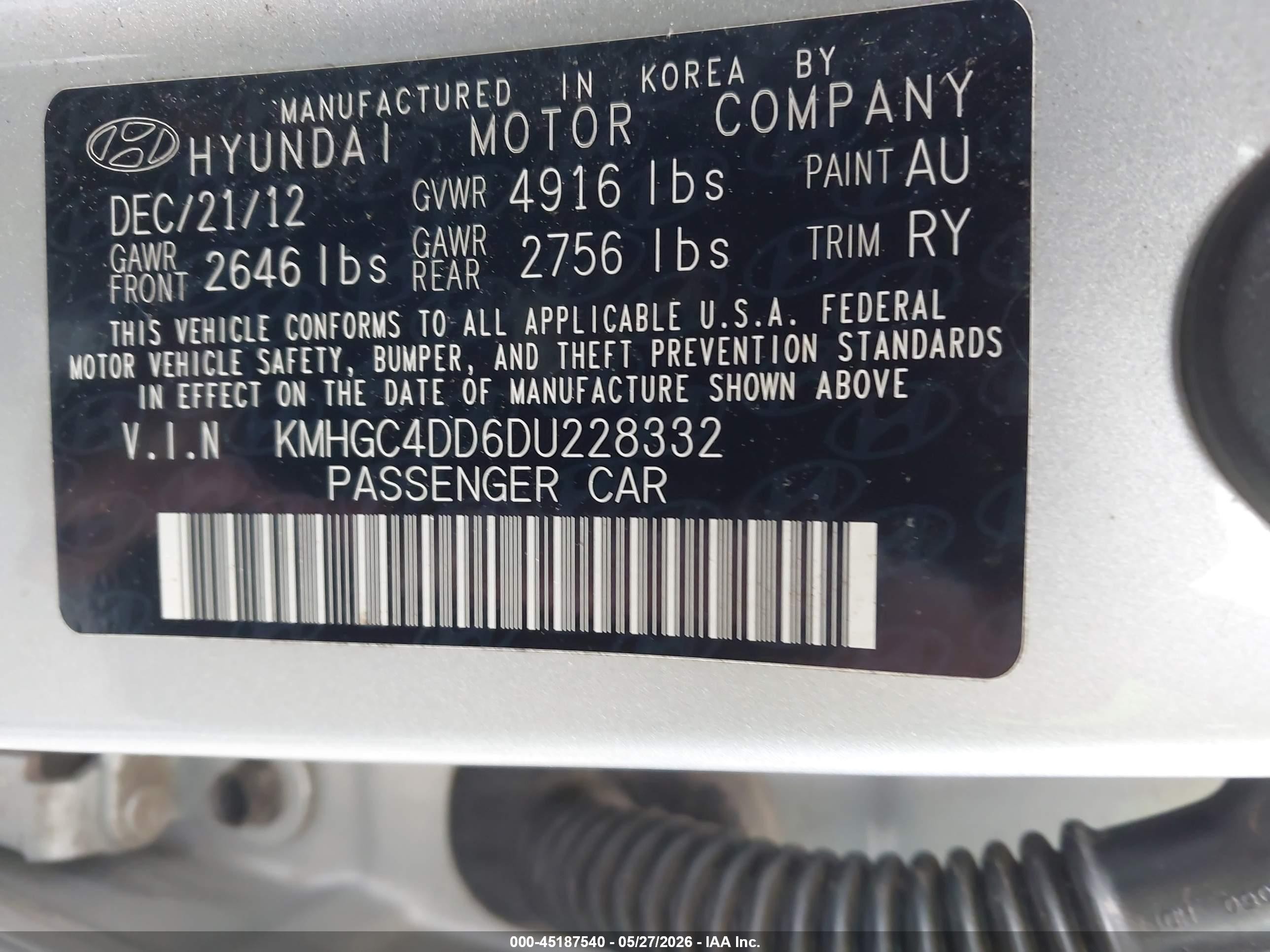2013 Hyundai Genesis 3.8 Серебряный vin: KMHGC4DD6DU228332