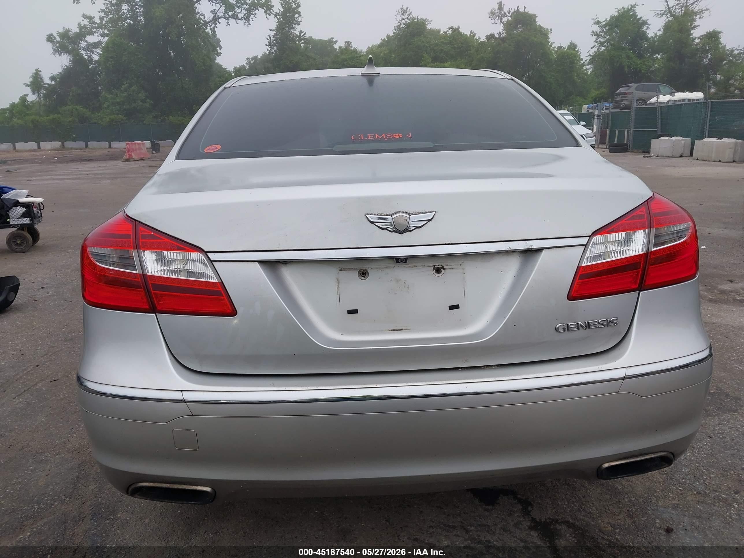2013 Hyundai Genesis 3.8 Серебряный vin: KMHGC4DD6DU228332