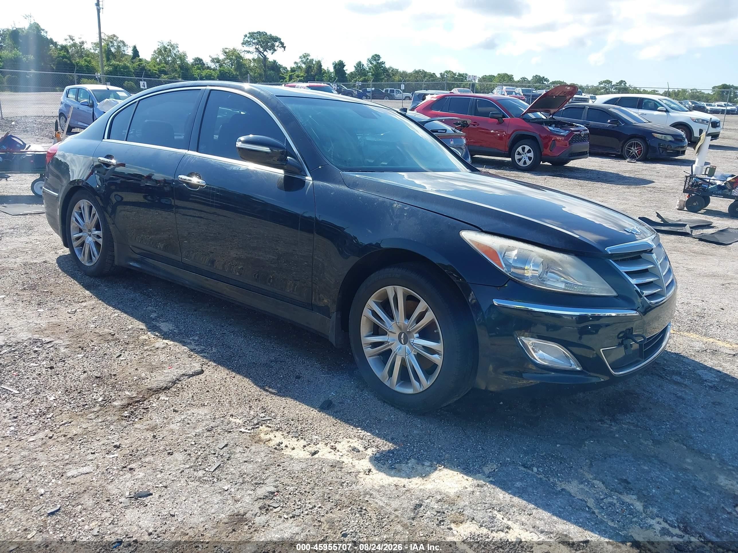 2013 Hyundai Genesis 3.8 Black vin: KMHGC4DD6DU251996