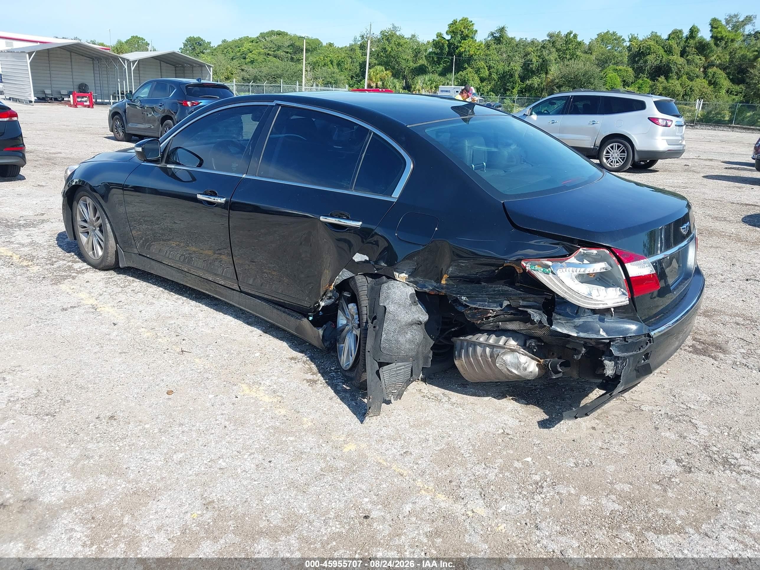 2013 Hyundai Genesis 3.8 Black vin: KMHGC4DD6DU251996