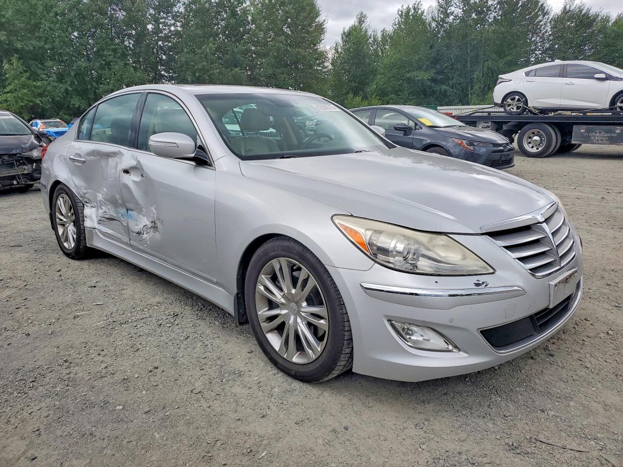 2014 Hyundai Genesis 3.8l Silver vin: KMHGC4DD6EU262983