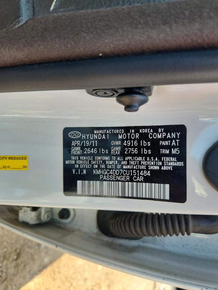 2012 Hyundai Genesis 3.8l White vin: KMHGC4DD7CU151484