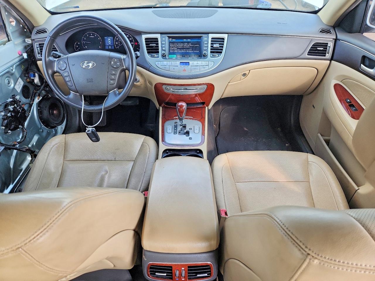 2012 Hyundai Genesis 3.8l White vin: KMHGC4DD7CU151484