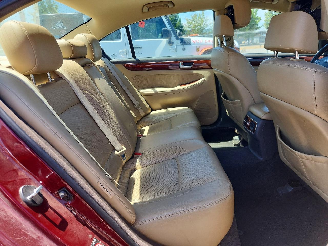 2012 Hyundai Genesis 3.8l Burgundy vin: KMHGC4DD7CU179057