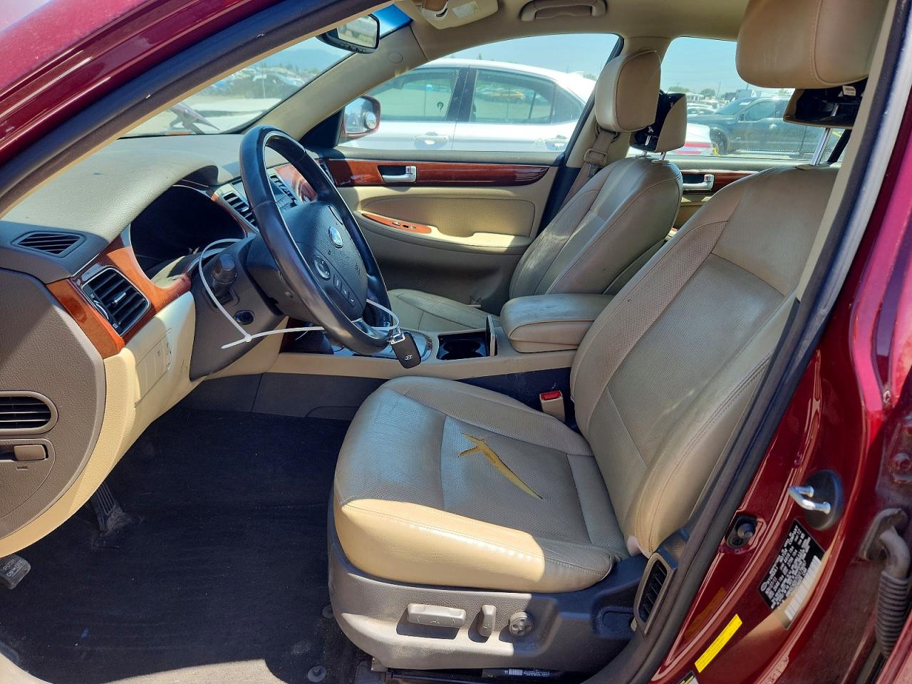 2012 Hyundai Genesis 3.8l Burgundy vin: KMHGC4DD7CU179057