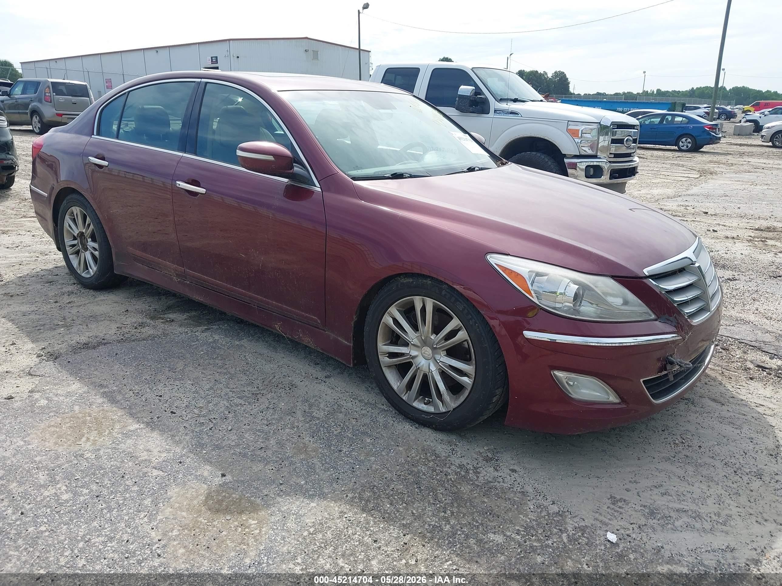 2012 Hyundai Genesis 3.8 Burgundy vin: KMHGC4DD7CU184856