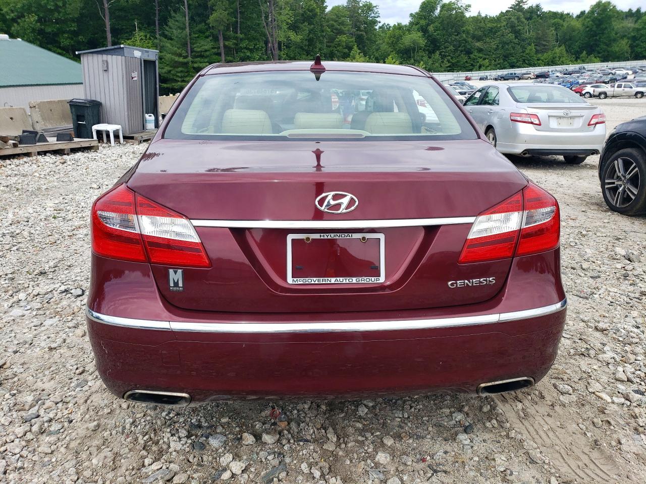 2012 Hyundai Genesis 3.8l Burgundy vin: KMHGC4DD7CU193153
