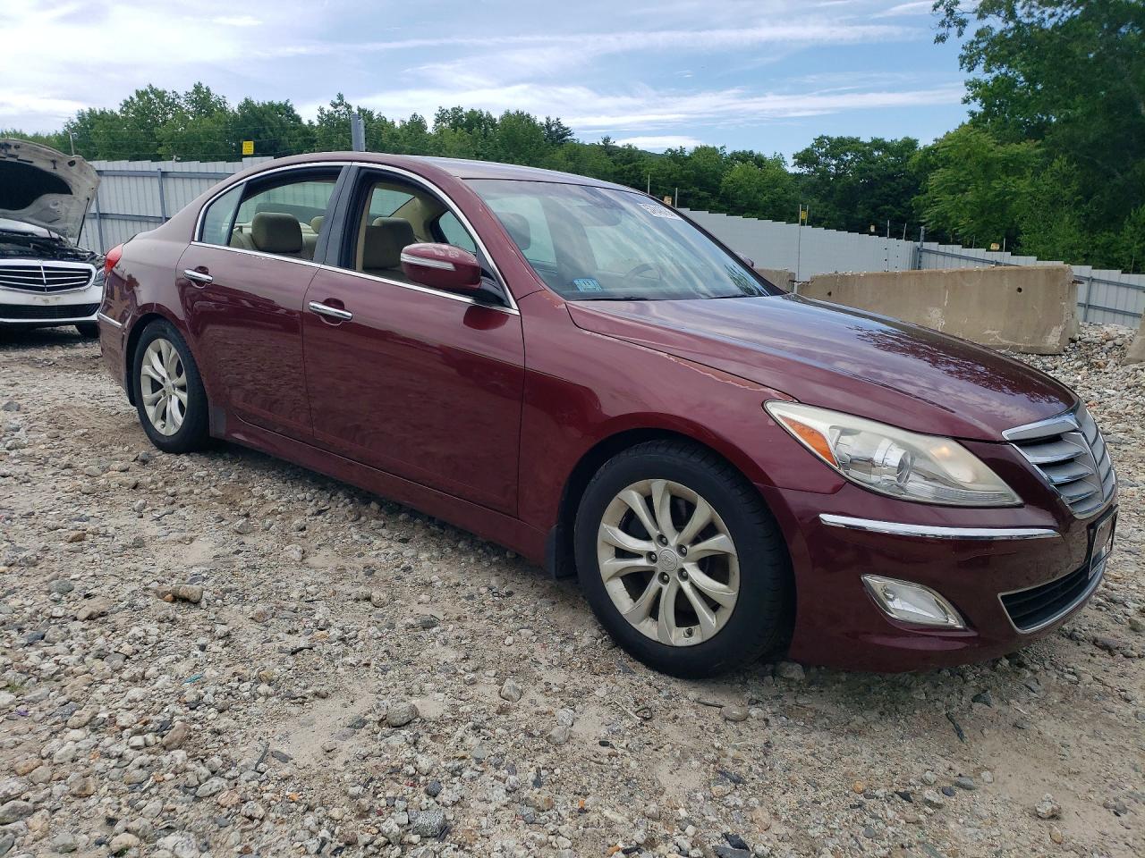 2012 Hyundai Genesis 3.8l Burgundy vin: KMHGC4DD7CU193153