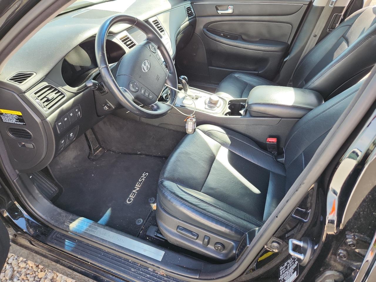 2012 Hyundai Genesis 3.8l Black vin: KMHGC4DD7CU193704