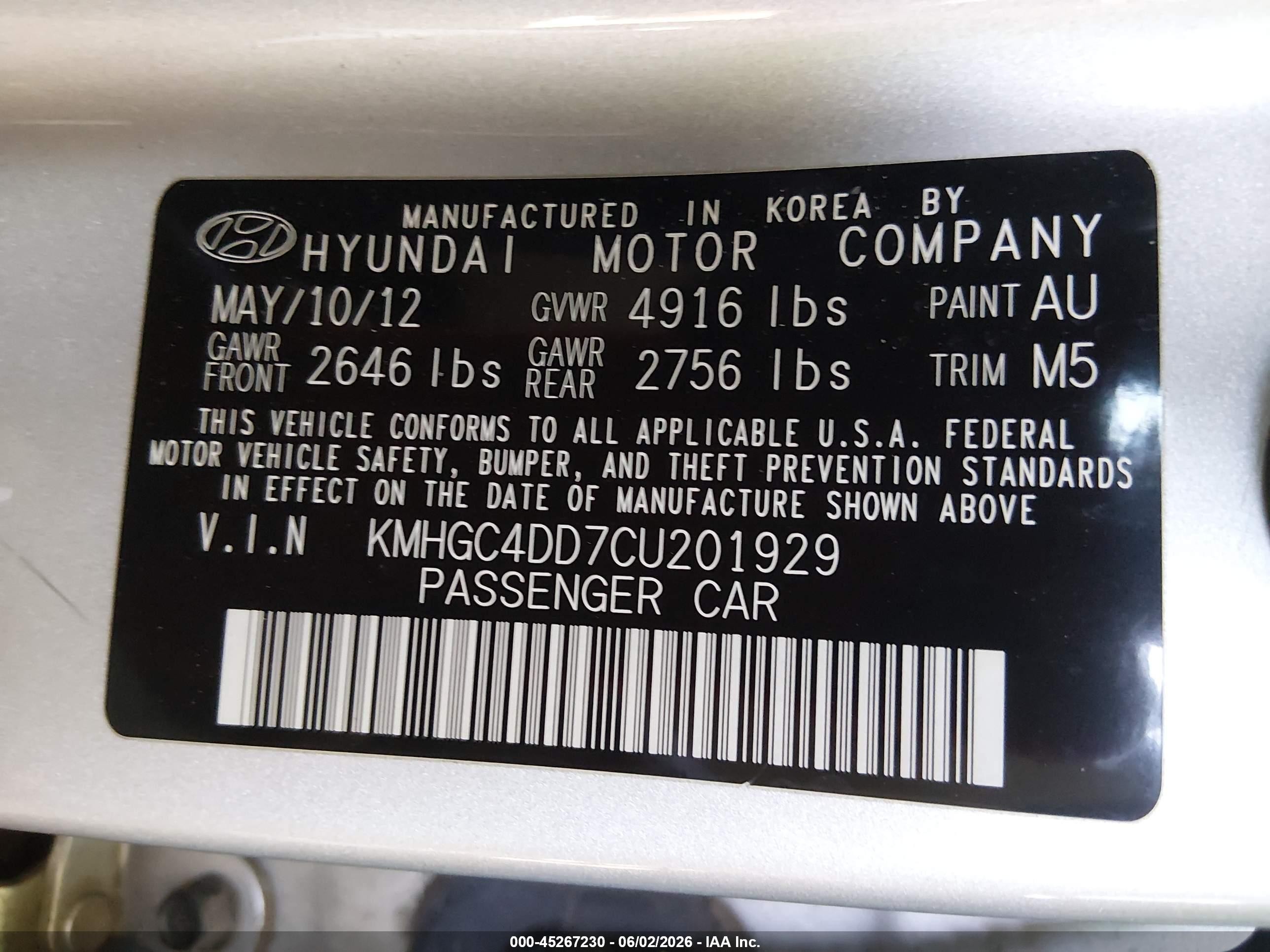 2012 Hyundai Genesis 3.8 Silver vin: KMHGC4DD7CU201929