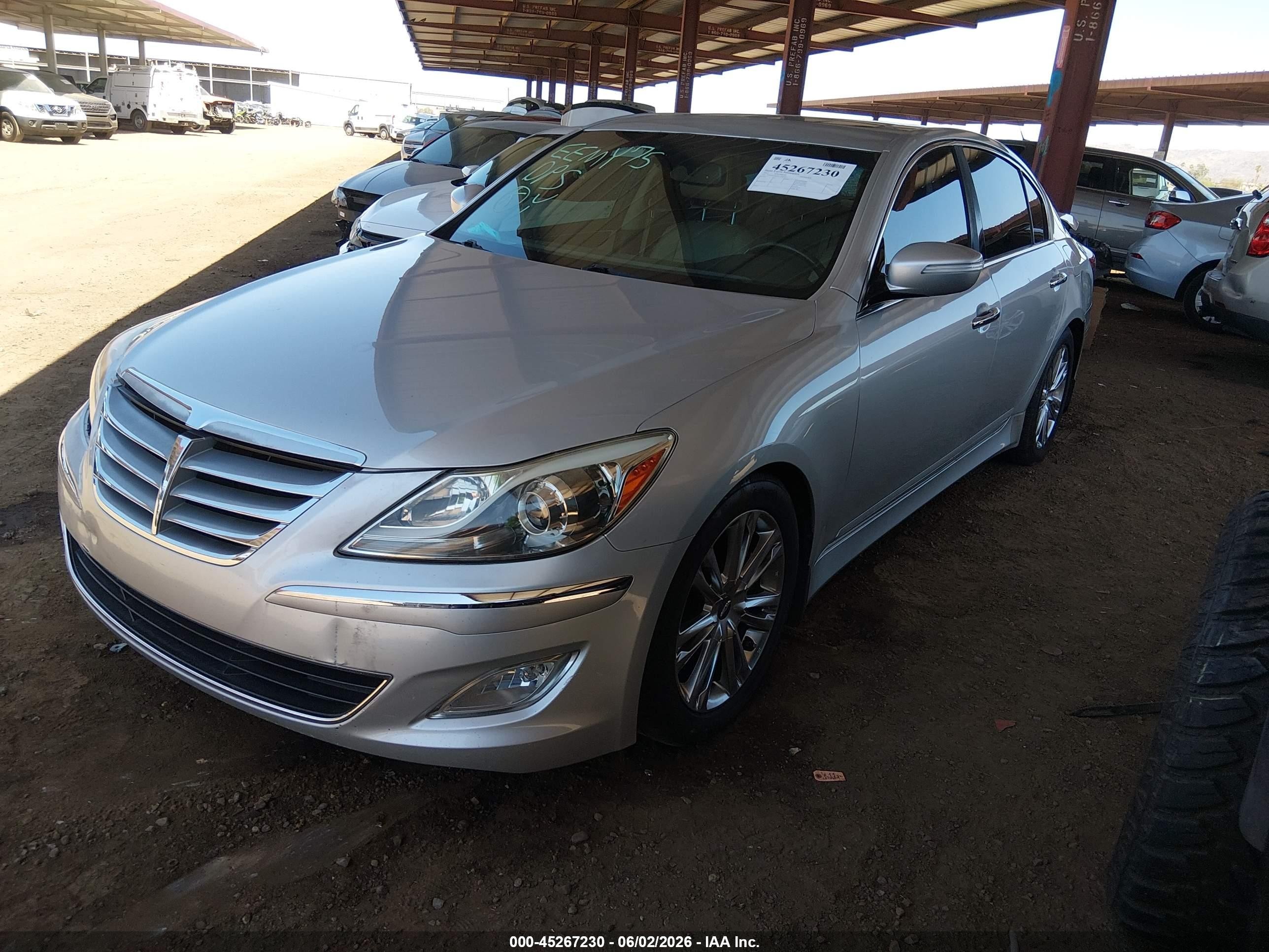 2012 Hyundai Genesis 3.8 Silver vin: KMHGC4DD7CU201929