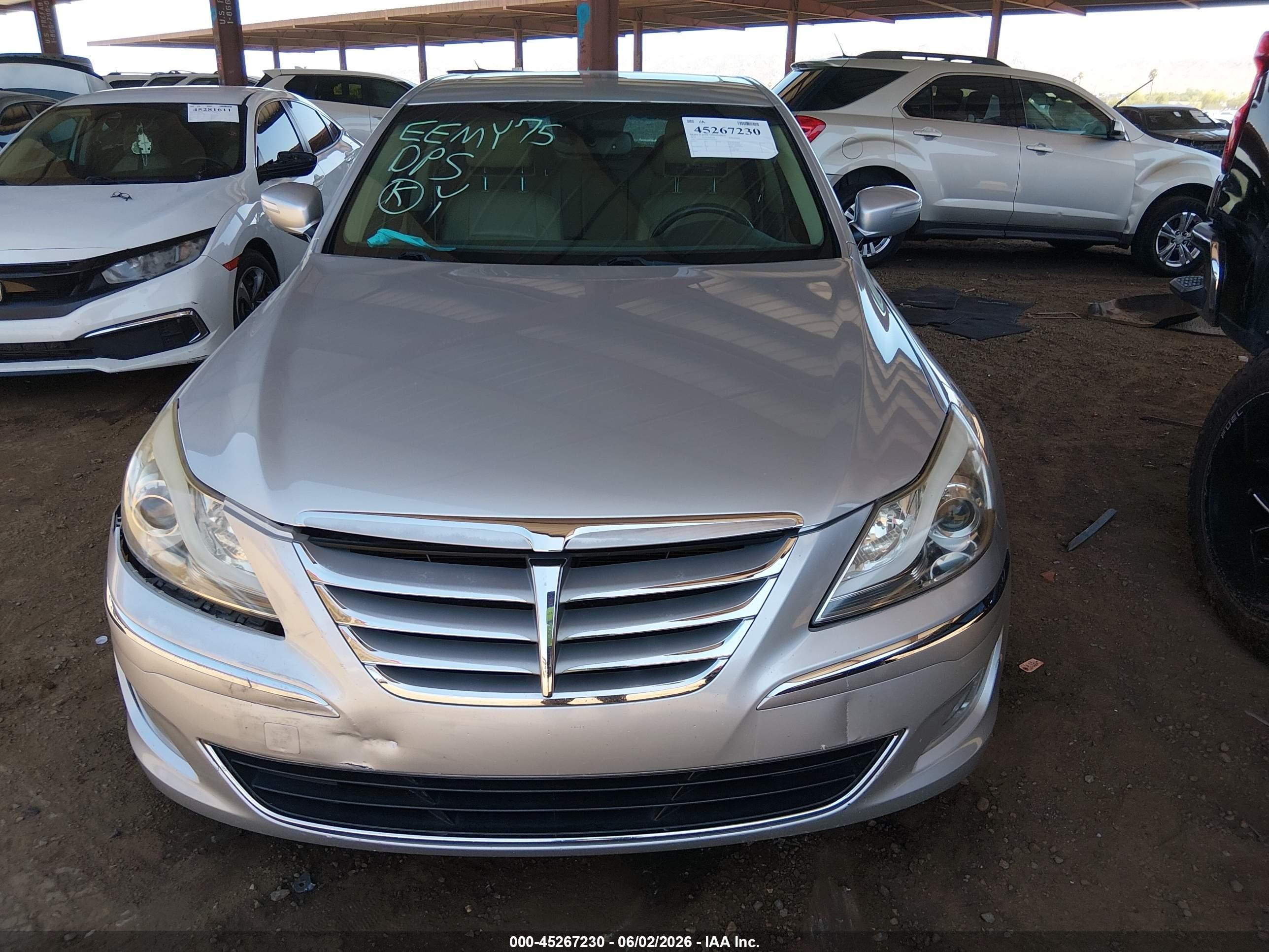 2012 Hyundai Genesis 3.8 Silver vin: KMHGC4DD7CU201929