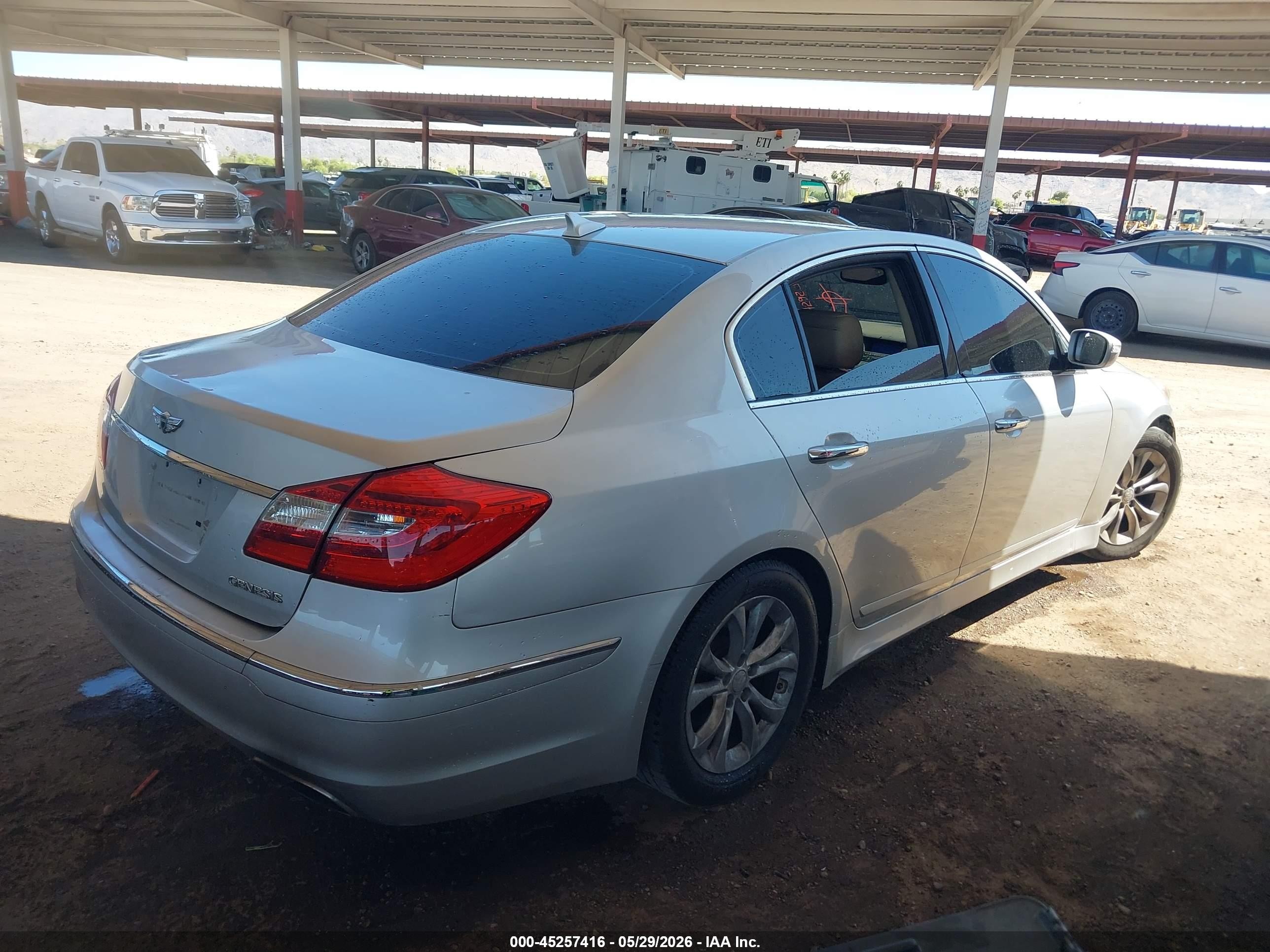 2012 Hyundai Genesis 3.8 Gray vin: KMHGC4DD7CU205138
