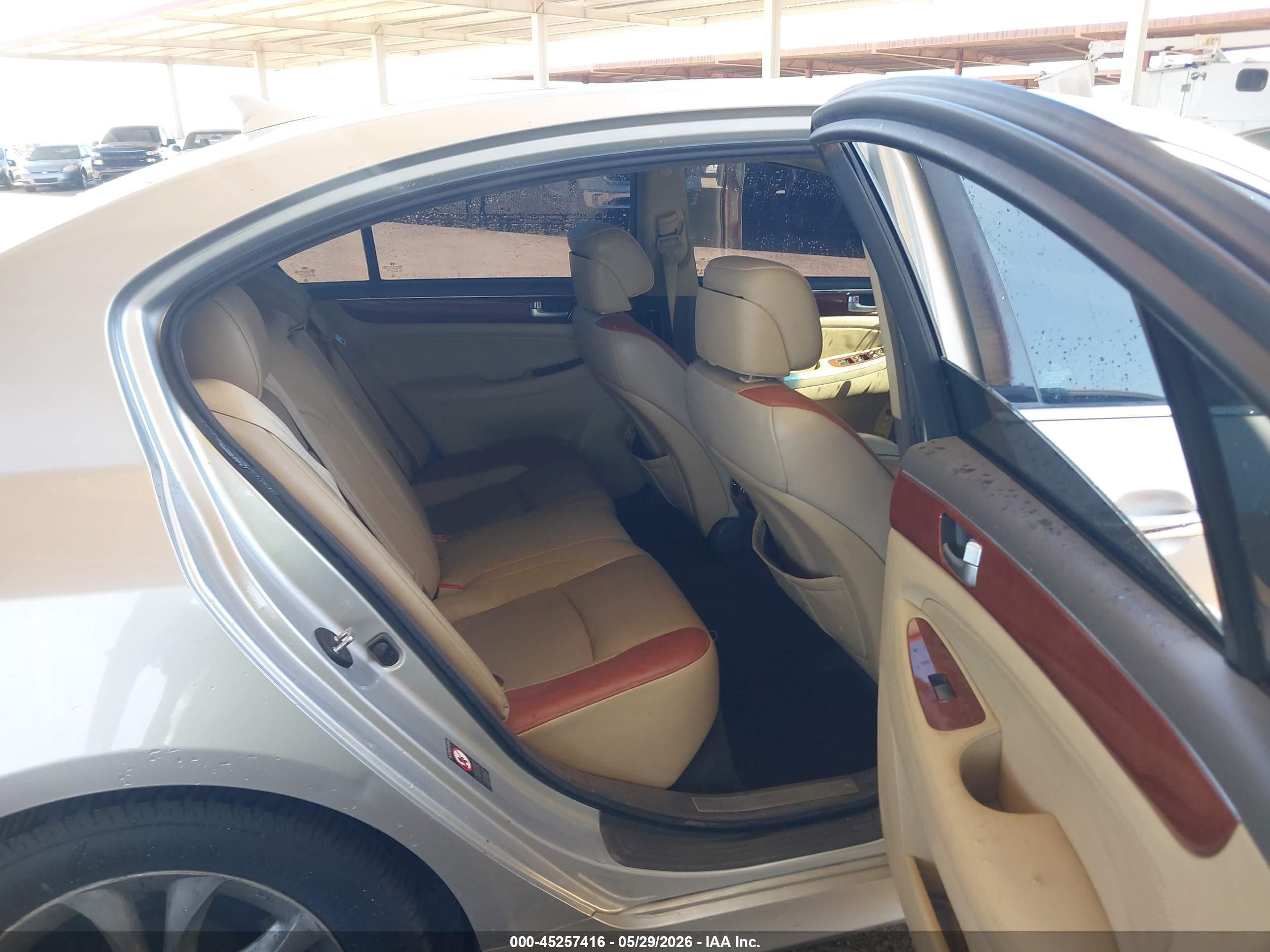 2012 Hyundai Genesis 3.8 Gray vin: KMHGC4DD7CU205138