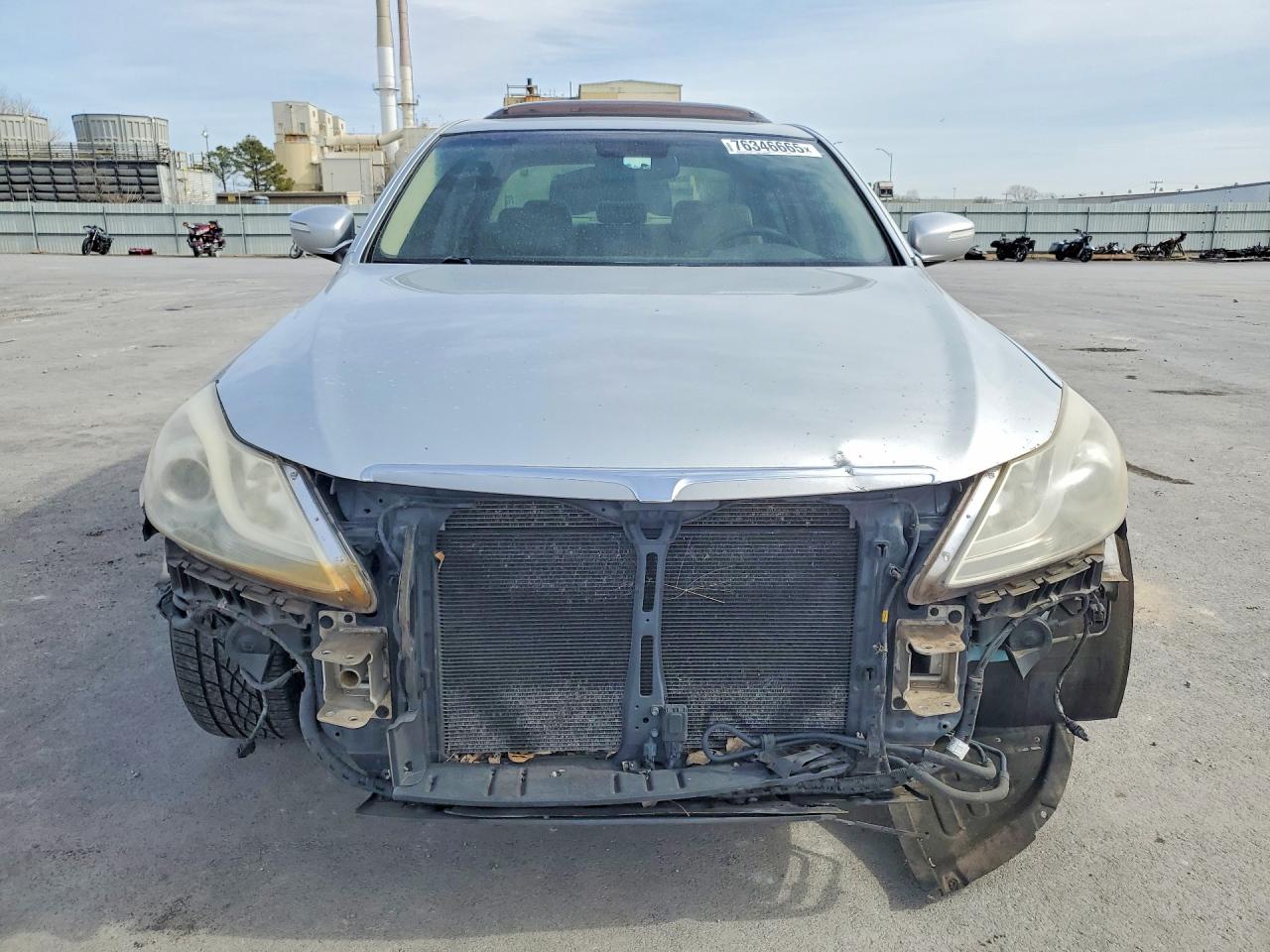 2013 Hyundai Genesis 3.8l Silver vin: KMHGC4DD7DU215377
