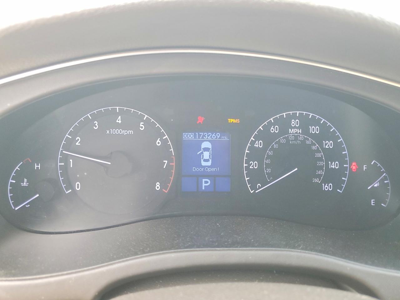 2013 Hyundai Genesis 3.8l Silver vin: KMHGC4DD7DU215377