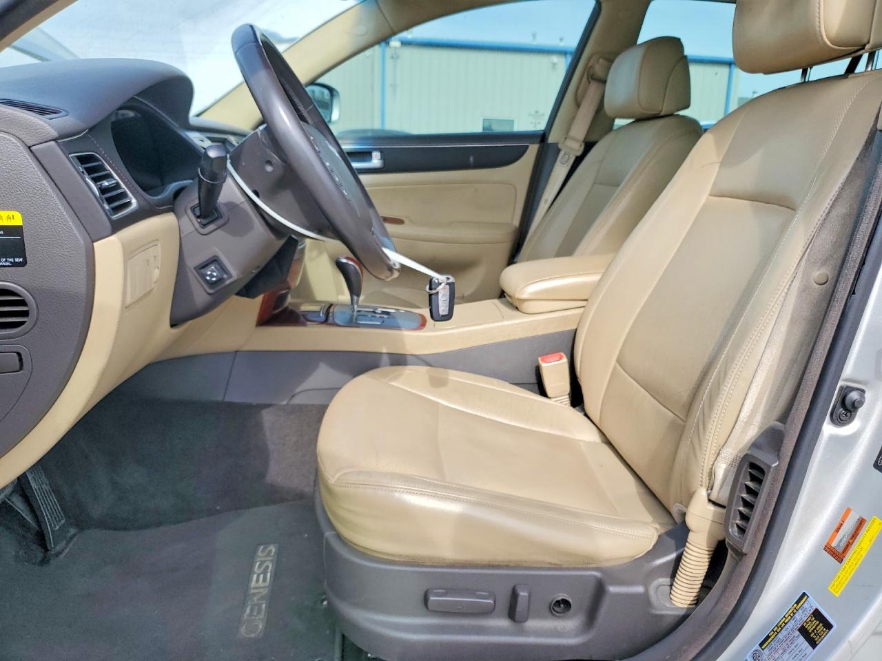 2013 Hyundai Genesis 3.8l Silver vin: KMHGC4DD7DU215377