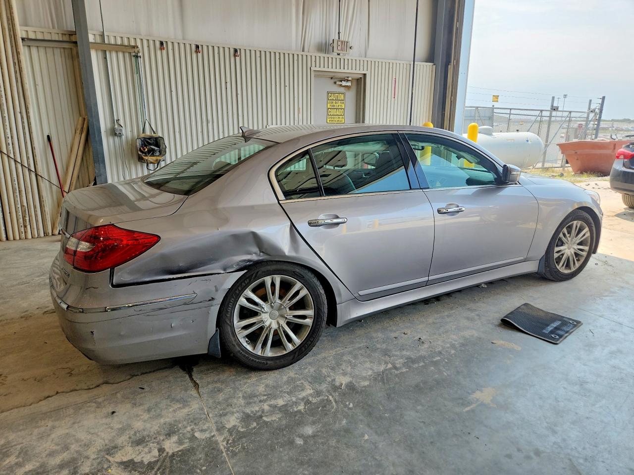 2013 Hyundai Genesis 3.8l Серый vin: KMHGC4DD7DU223883