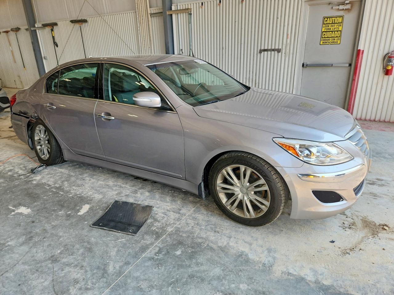 2013 Hyundai Genesis 3.8l Серый vin: KMHGC4DD7DU223883