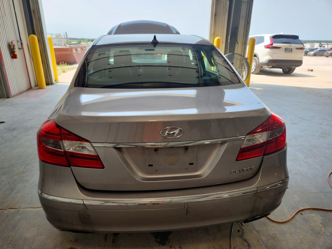 2013 Hyundai Genesis 3.8l Серый vin: KMHGC4DD7DU223883