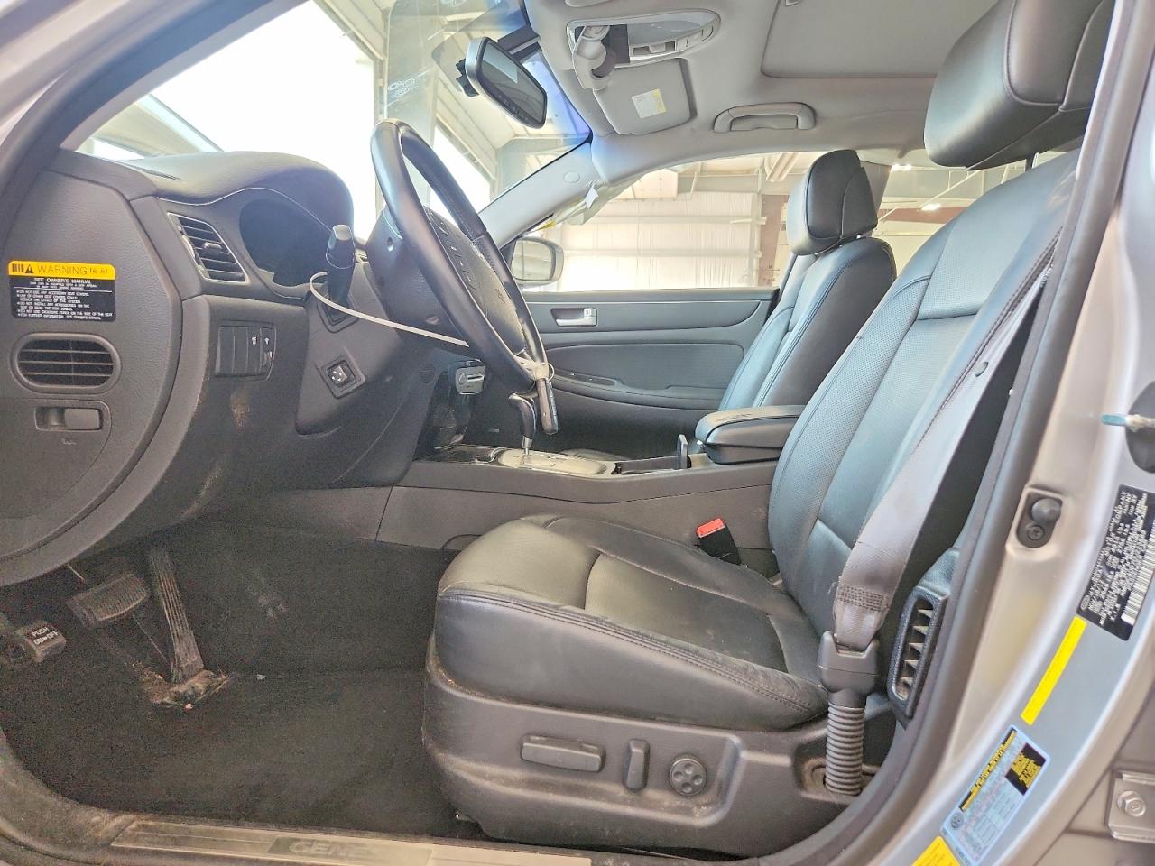 2013 Hyundai Genesis 3.8l Серый vin: KMHGC4DD7DU223883