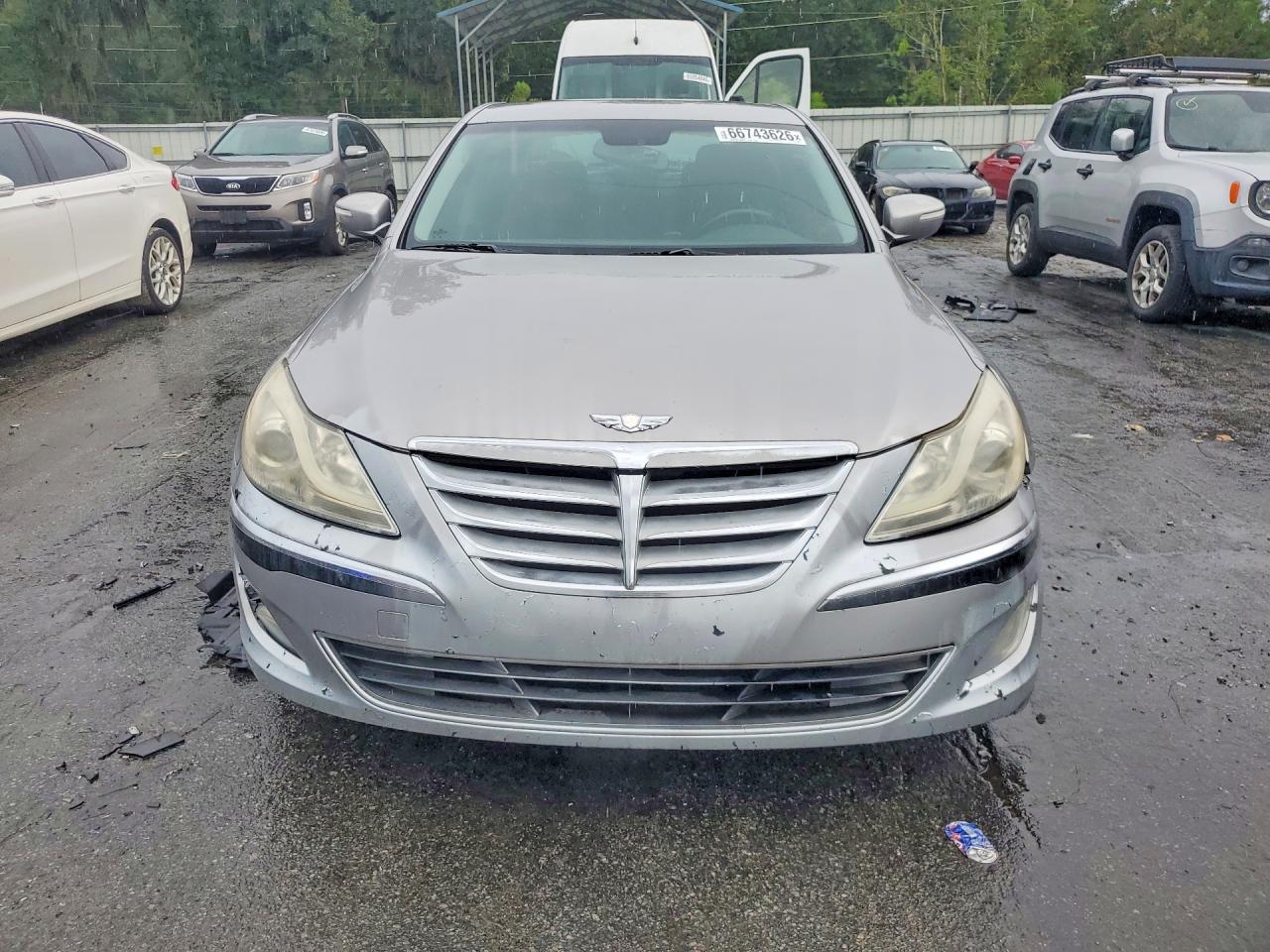 2013 Hyundai Genesis 3.8l Silver vin: KMHGC4DD7DU229926