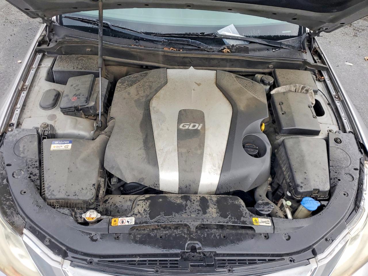 2013 Hyundai Genesis 3.8l Silver vin: KMHGC4DD7DU229926