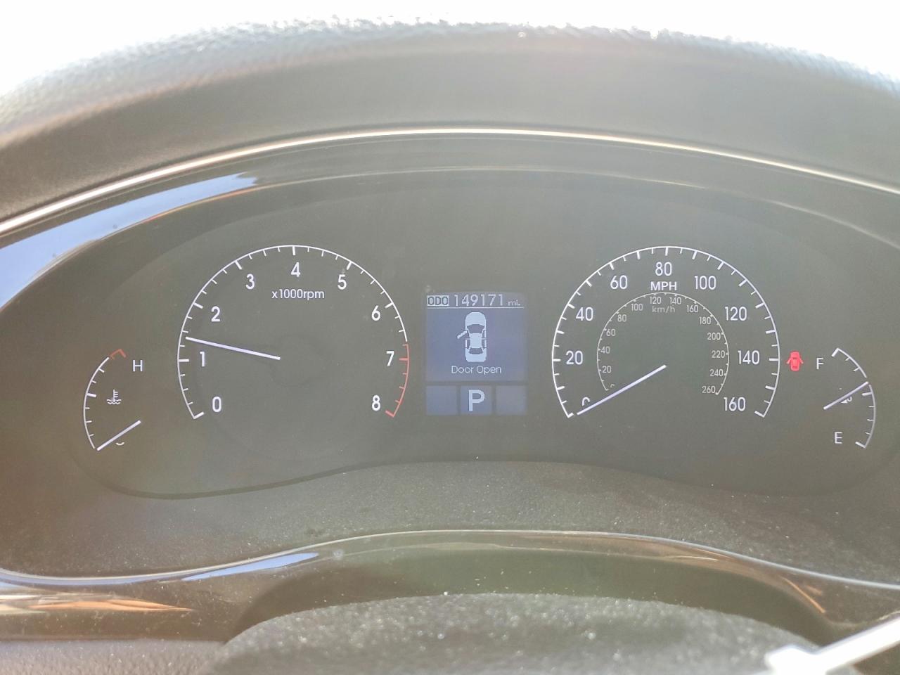 2013 Hyundai Genesis 3.8l Silver vin: KMHGC4DD7DU235354