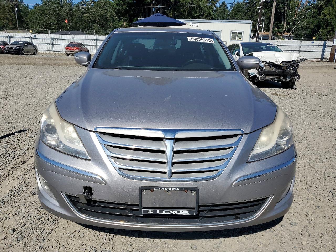 2013 Hyundai Genesis 3.8l Silver vin: KMHGC4DD7DU235354