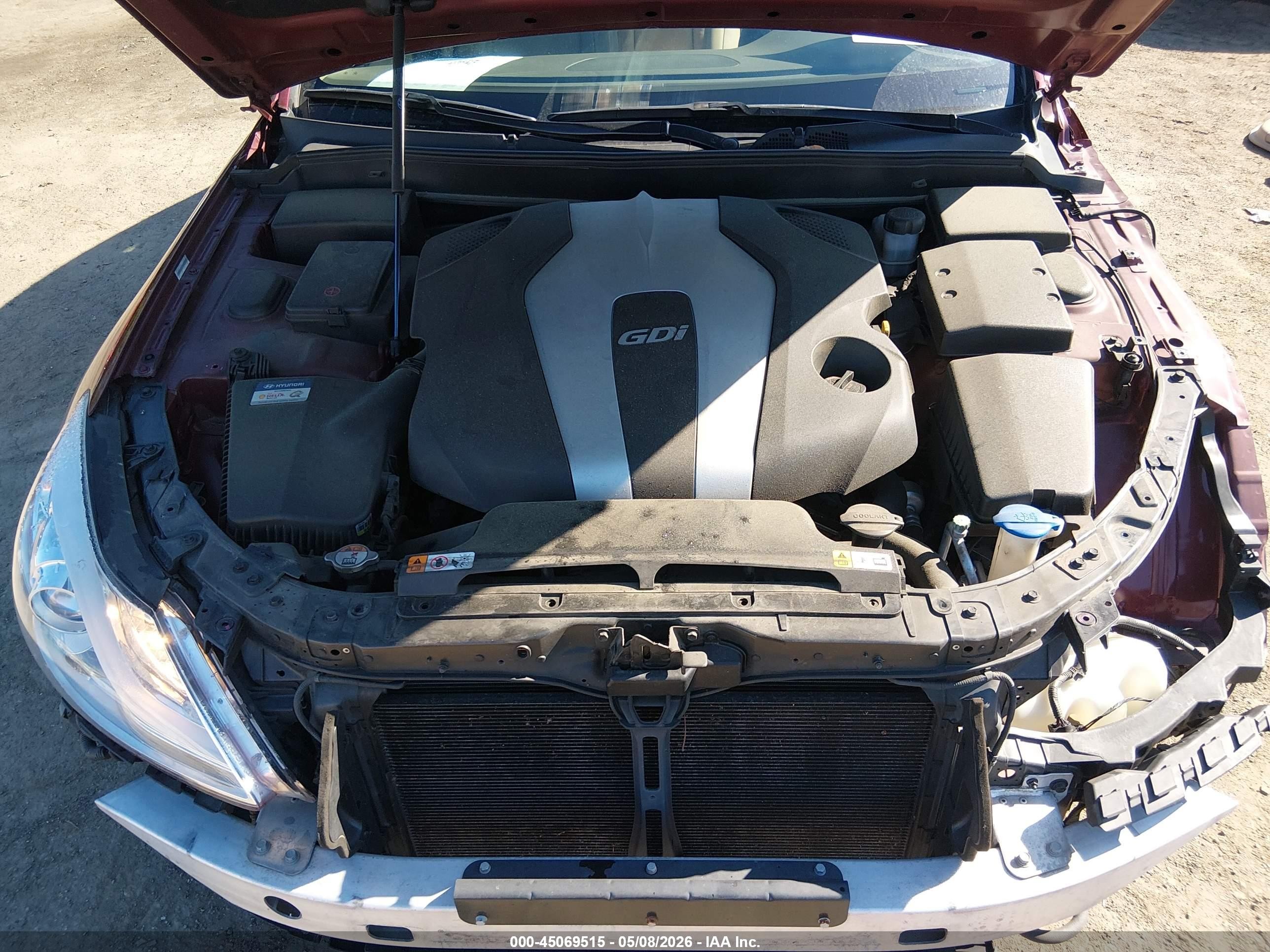 2013 Hyundai Genesis 3.8 Burgundy vin: KMHGC4DD7DU239422