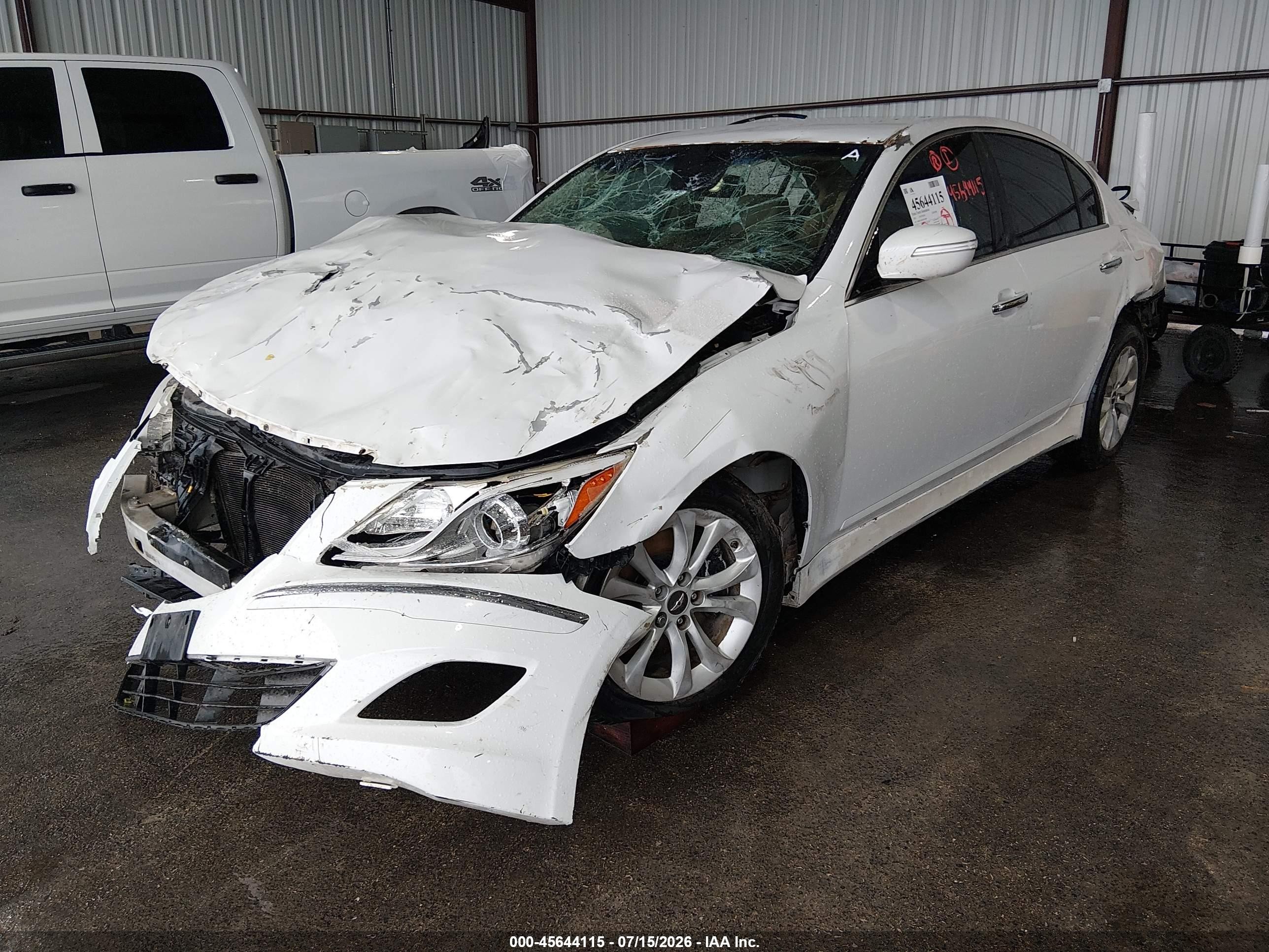2013 Hyundai Genesis 3.8 White vin: KMHGC4DD7DU243809