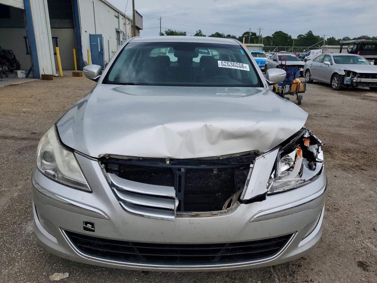 2013 Hyundai Genesis 3.8l Silver vin: KMHGC4DD7DU245091