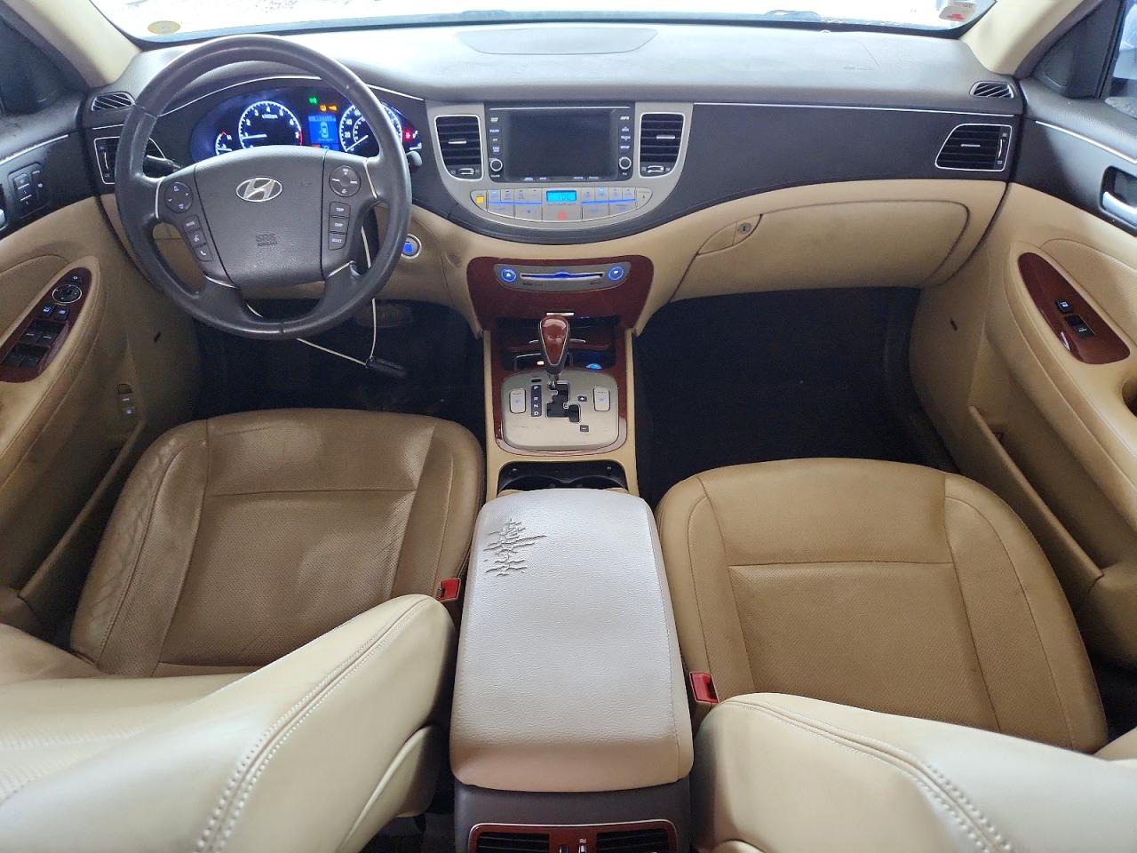 2013 Hyundai Genesis 3.8l White vin: KMHGC4DD7DU258360