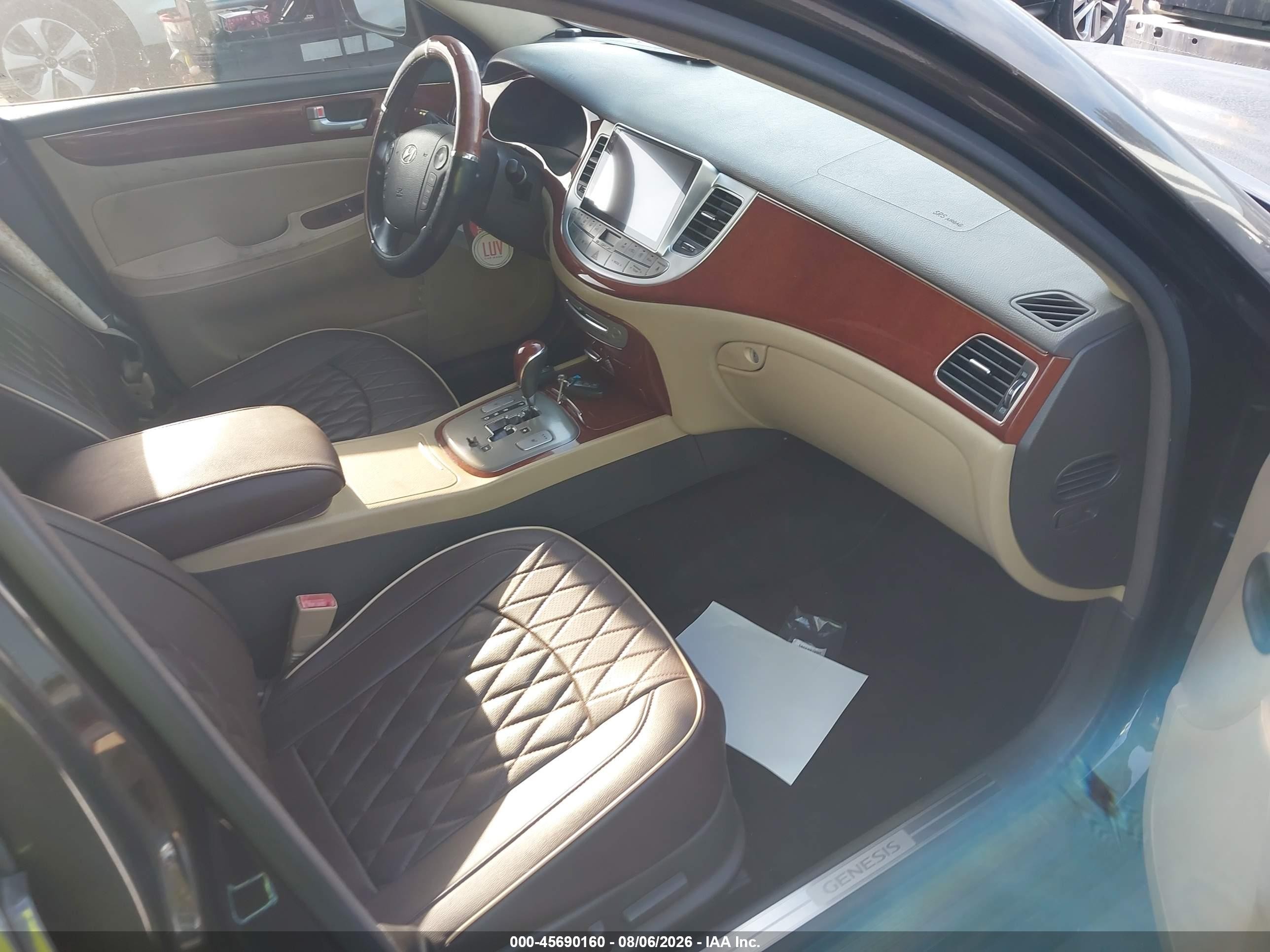 2014 Hyundai Genesis 3.8 Black vin: KMHGC4DD7EU263995