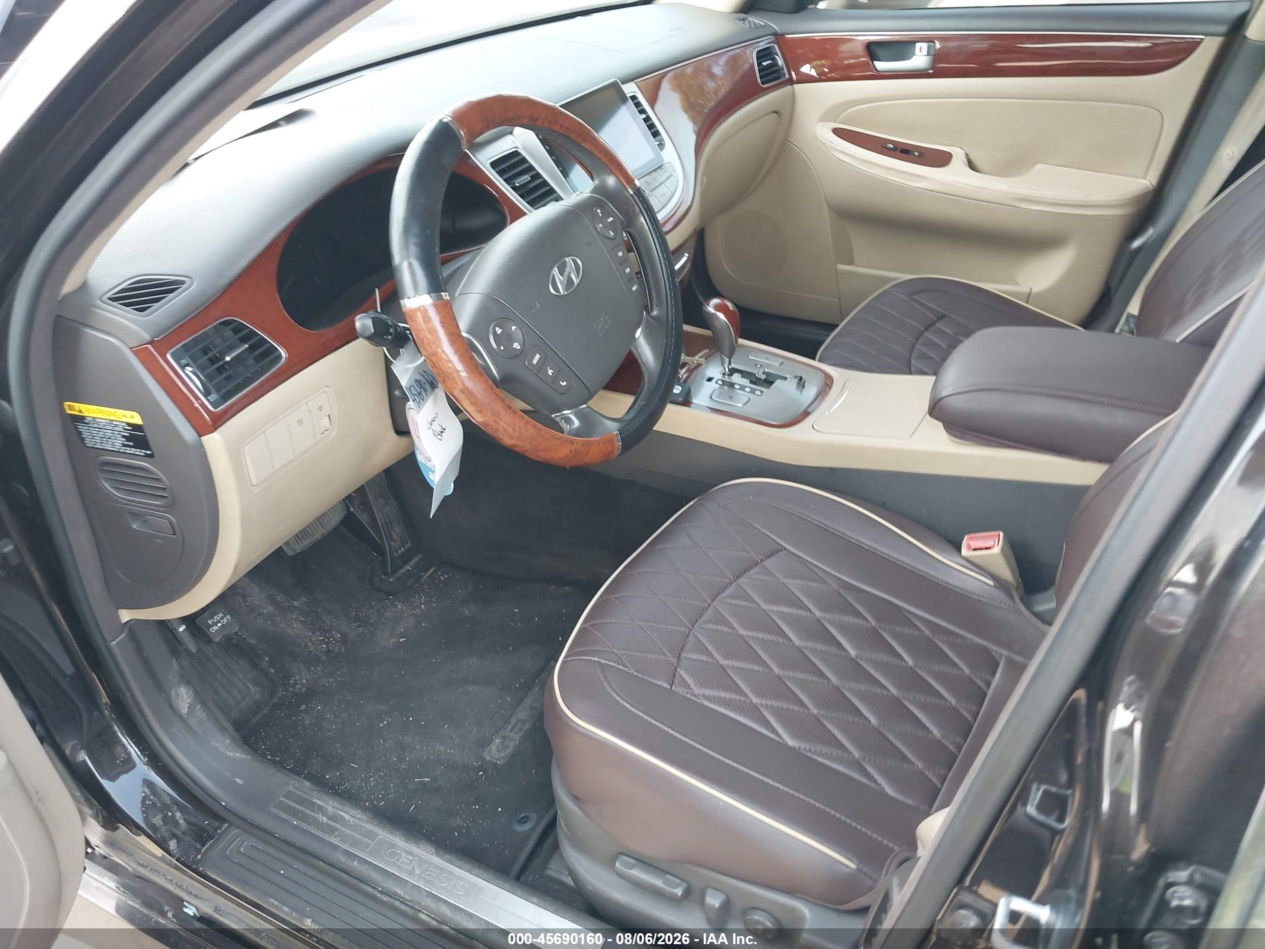 2014 Hyundai Genesis 3.8 Black vin: KMHGC4DD7EU263995