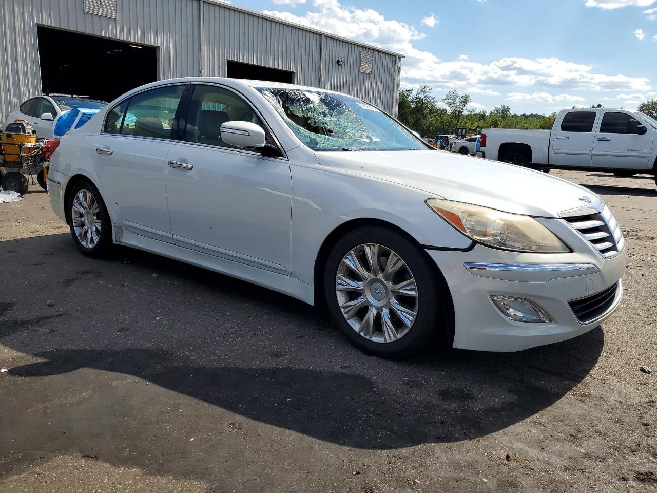 2012 Hyundai Genesis 3.8l White vin: KMHGC4DD8CU160551