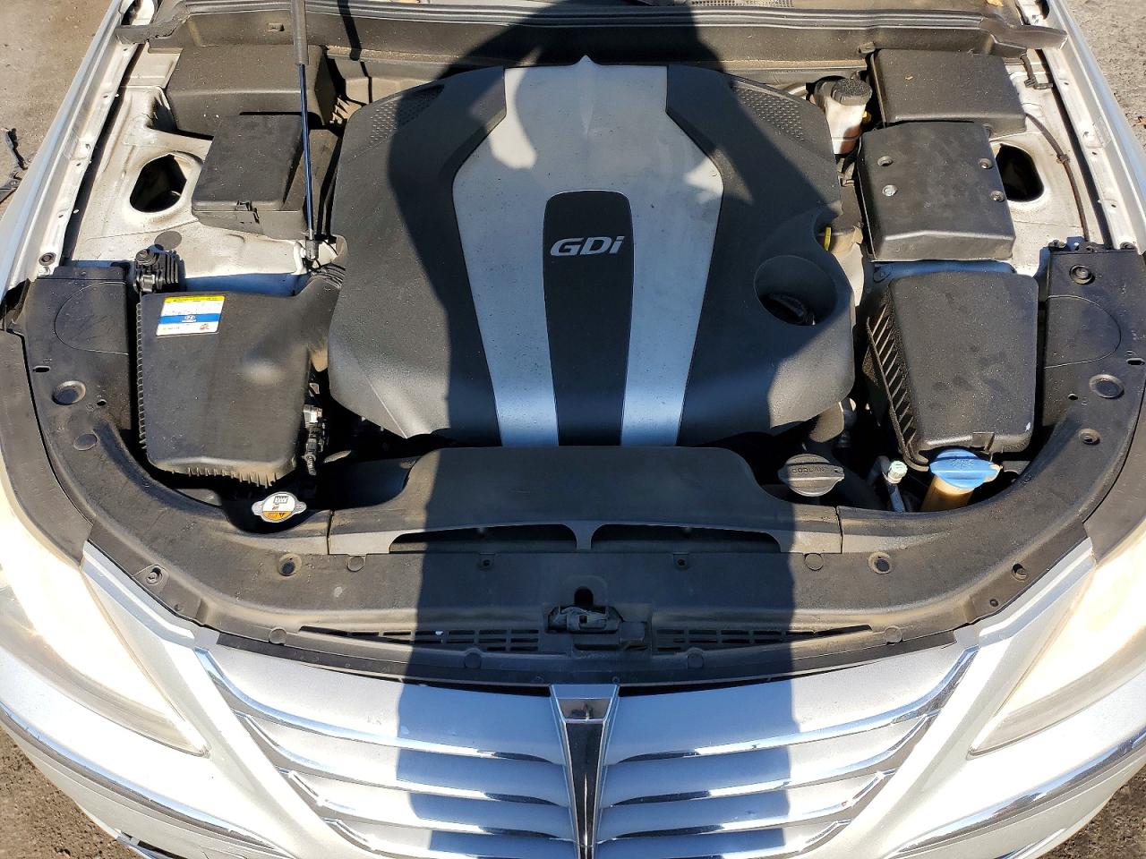 2012 Hyundai Genesis 3.8l Серый vin: KMHGC4DD8CU184817