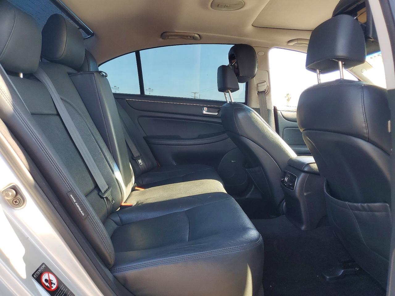 2012 Hyundai Genesis 3.8l Серый vin: KMHGC4DD8CU184817