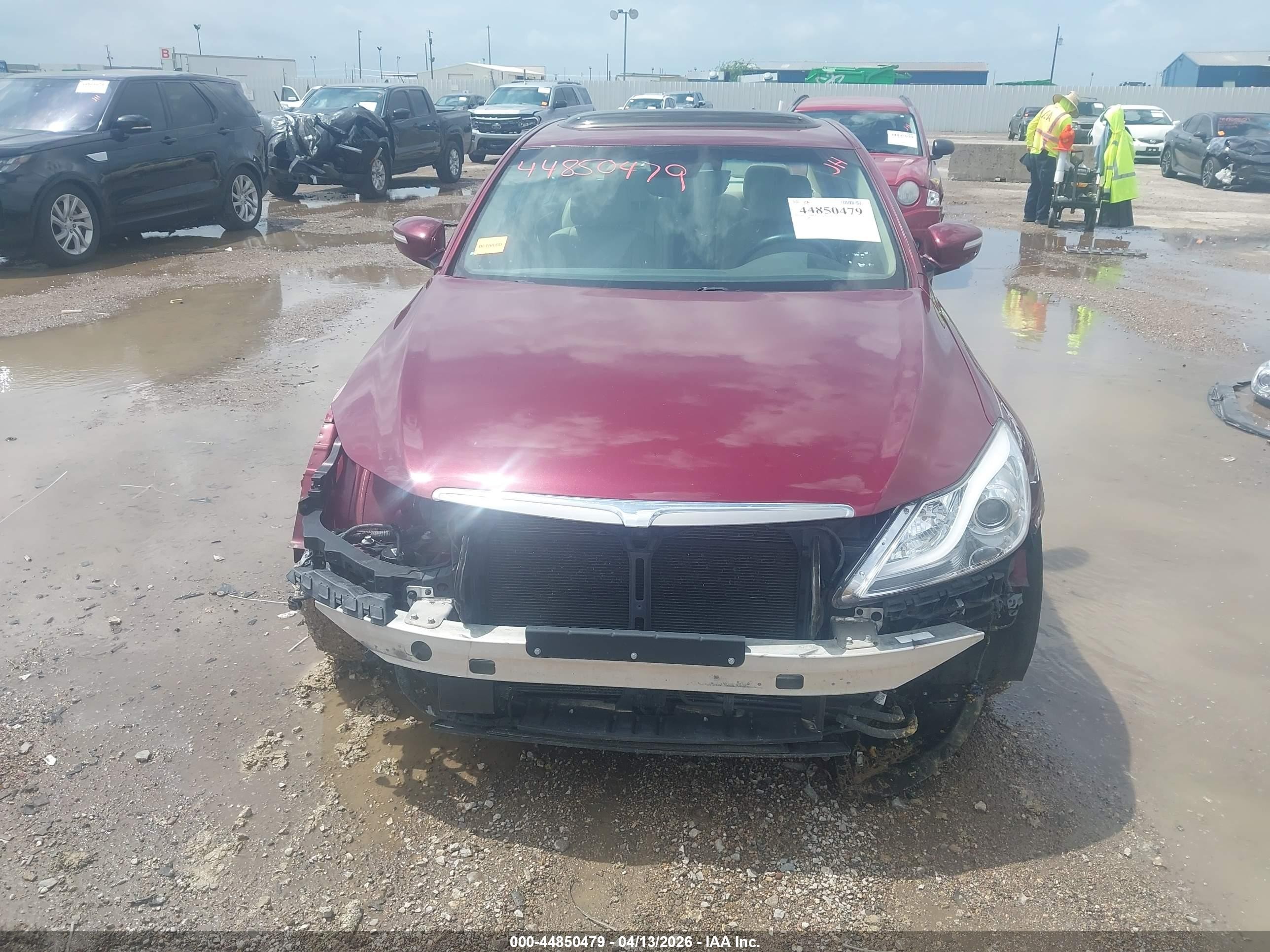 2012 Hyundai Genesis 3.8 Red vin: KMHGC4DD8CU194828