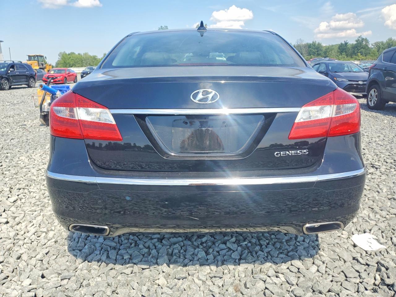 2012 Hyundai Genesis 3.8l Black vin: KMHGC4DD8CU196420