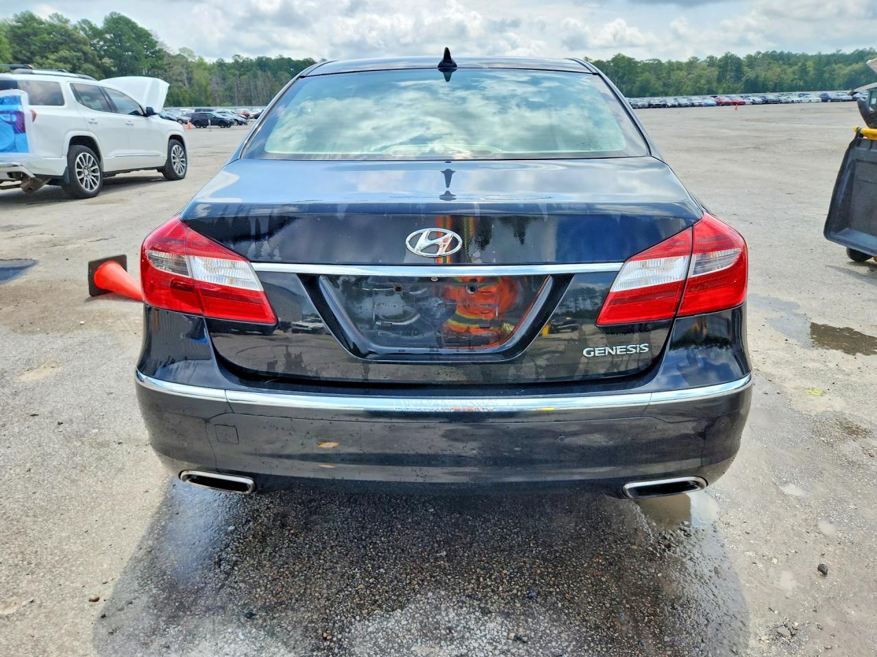 2012 Hyundai Genesis 3.8l Black vin: KMHGC4DD8CU202345